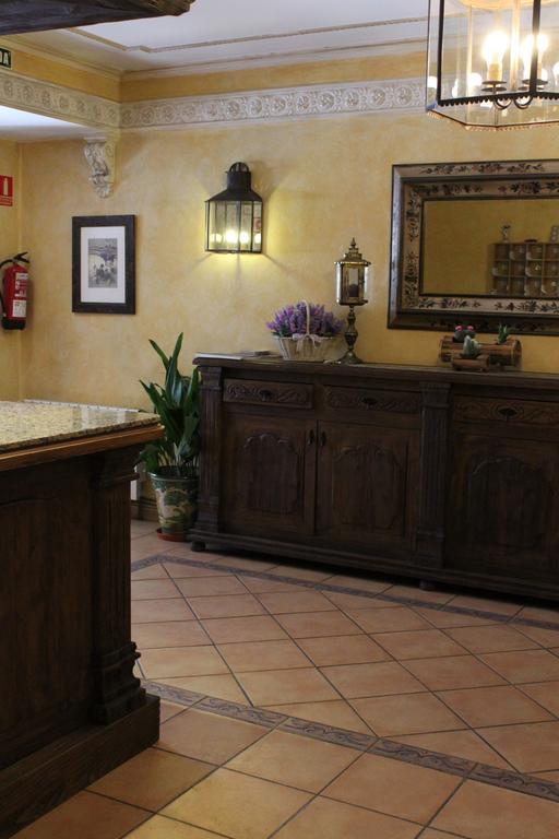 Hostal Maria Ronda Madrid Luaran gambar