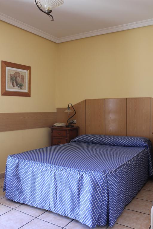 Hostal Maria Ronda Madrid Luaran gambar