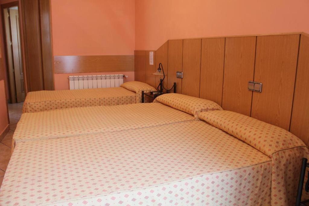 Hostal Maria Ronda Madrid Luaran gambar